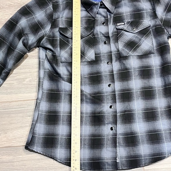 Dixxon Flannel The Boulevard Snap Pockets Gray Plaid Shirt woman’s  Size Medium - Picture 6 of 11